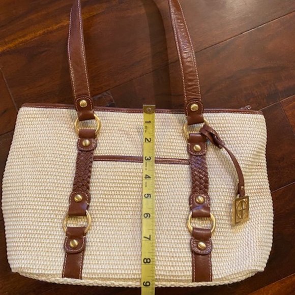 Giani Bernini faux leather trim handbag - Picture 6 of 6